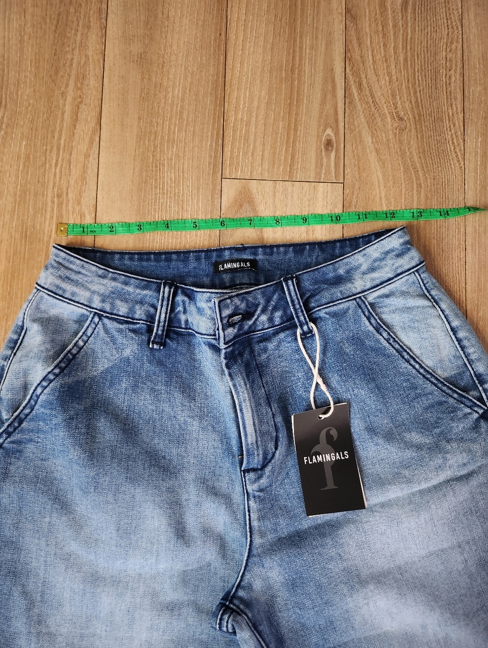 Flamingals Loose Fit Cropped Jeans Size: Small NWT (Fg3) - Picture 8 of 10